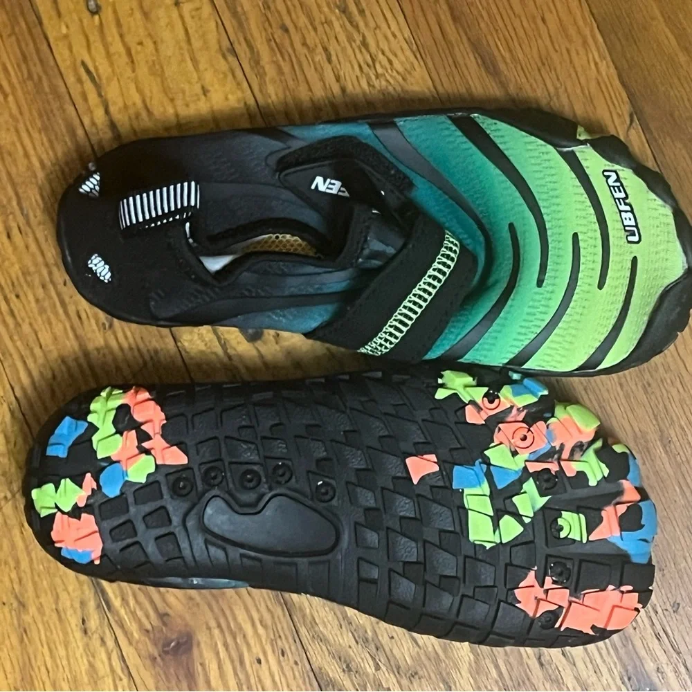❌UBFEN‎ Vibrant Green and Black Outdoor Shoes